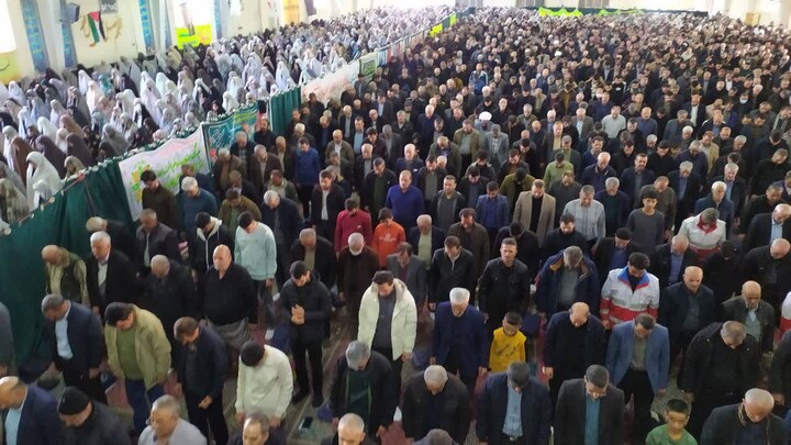 تصاویر/اقامه نماز عید فطر در شهرستان بهار