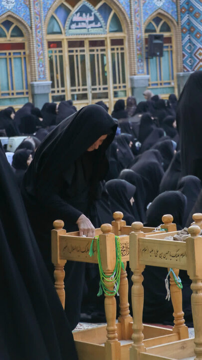 تصاویر/ نماز عید سعید فطردر آستان مقدس هلال بن علی(ع)آران وبیدگل