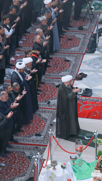 تصاویر/ نماز عید سعید فطردر آستان مقدس هلال بن علی(ع)آران وبیدگل