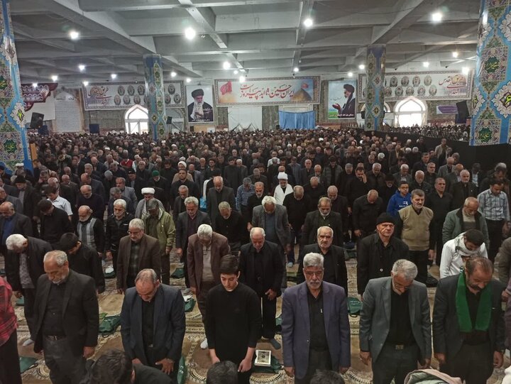 تصاویر/ نمازباشکوه عید سعید فطردر کاشان