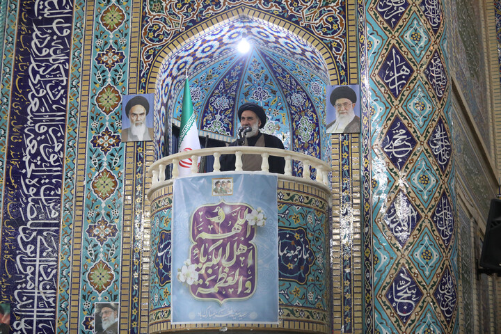 تصاویر/ اقامه نماز عید سعید فطر در شهرکرد