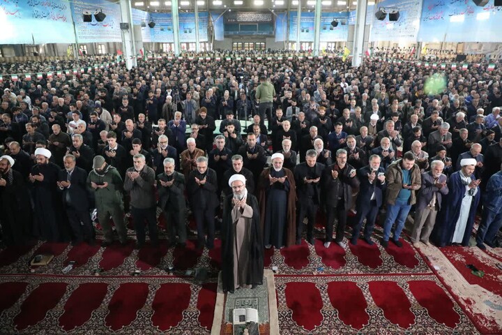 تصاویر/ اقامه نماز عید سعید فطر در مصلی امیرالمؤمنین علی(ع) سمنان