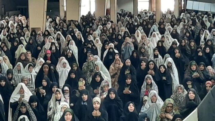 تصاویر/اقامه نماز عید فطر در خمین