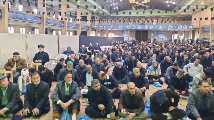 تصاویر/اقامه نماز عید فطر در خمین