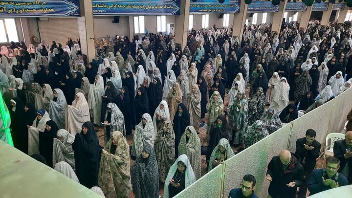 تصاویر/اقامه نماز عید فطر در خمین