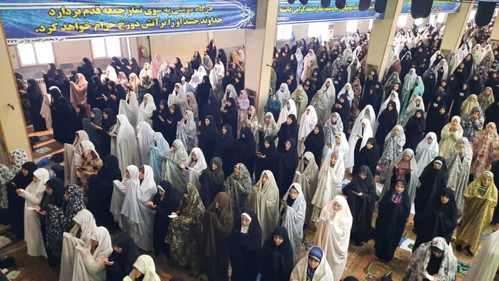 تصاویر/اقامه نماز عید فطر در خمین