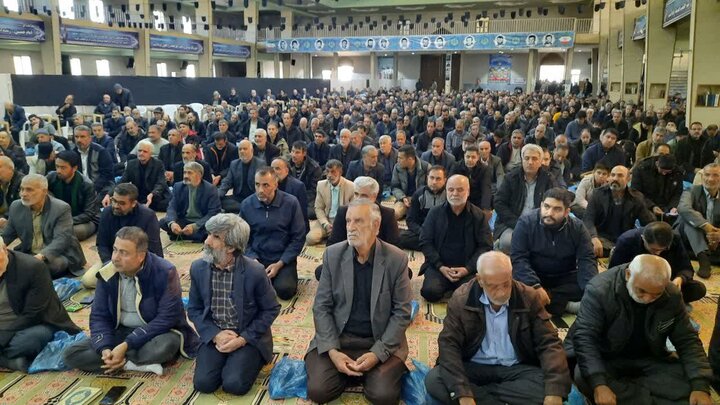 تصاویر/اقامه نماز عید فطر در خمین