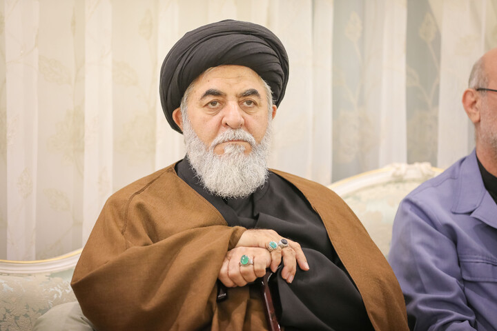 تصاویر/ تکریم و دیدار اهالی رسانه قم با خانواده شهید دکتر علی لاریجانی