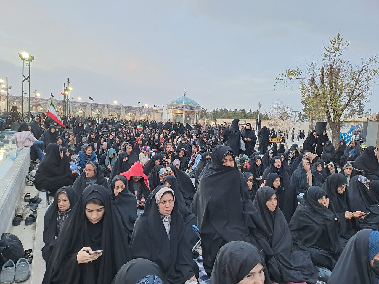لحظات پایانی سال ۱۴۰۴ نائین در فراق رهبر شهید با دلی پر از اندوه گذشت