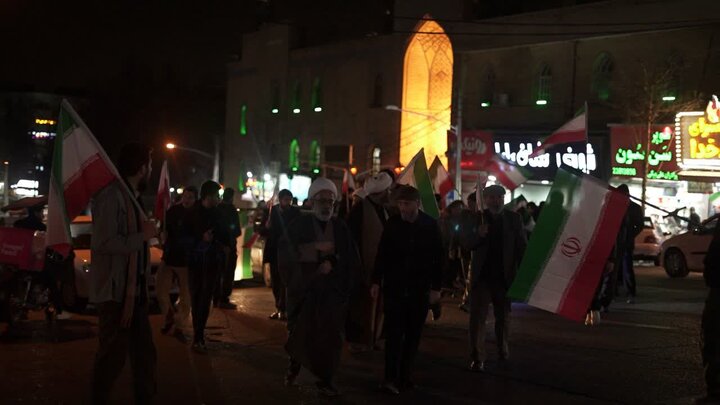 تصاویر/ حضور طلاب و روحانیون مدرسه علمیه جعفریه پیشوا در میدان خدمت رسانی به مردم