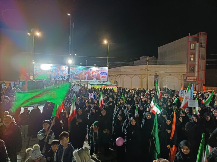 تصاویر/بیستمین و یکمین گردهمایی مردم شهرستان مامونیه در میدان امام حسین (ع)