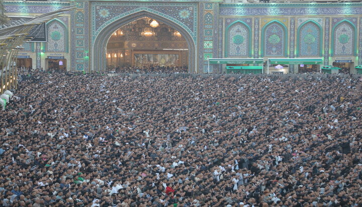 برپایی نماز عید فطر در بین الحرمین کربلا