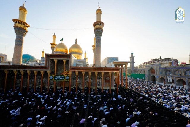 برپایی نماز عید فطر در حرم امامین کاظمین (علیهما السلام)