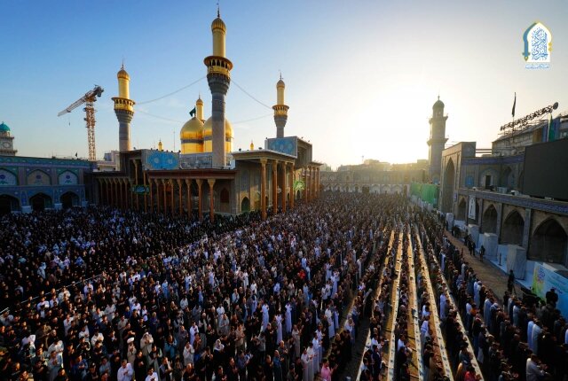 برپایی نماز عید فطر در حرم امامین کاظمین (علیهما السلام)
