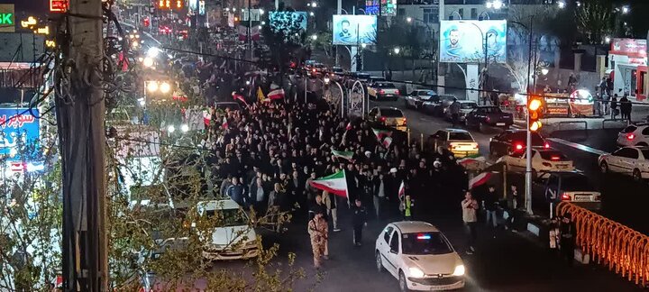 تصاویر/  بیست و یکمین شب حضور پرشور مردم ولایتمدار قرچک در تجدید بیعت با آرمان‌های انقلاب