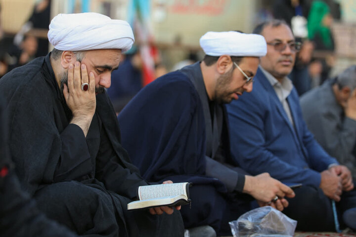 تصاویر/ پرجمعیت ترین موکب شب و روز در یزد از جنگ رمضان تا کنون
