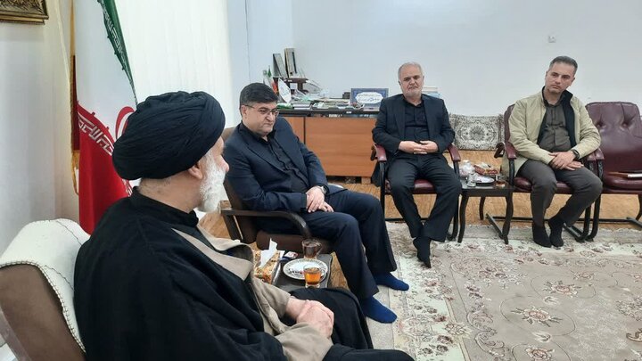تصاویر/ دیدار نوروزی استاندار چهارمحال و بختیاری با نماینده ولی‌فقیه در استان
