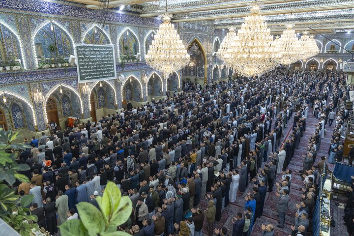 برپایی نماز عید فطر در حرم حضرت اباالفضل العباس (علیه السلام)