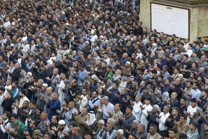 برپایی نماز عید فطر در حرم حضرت اباالفضل العباس (علیه السلام)