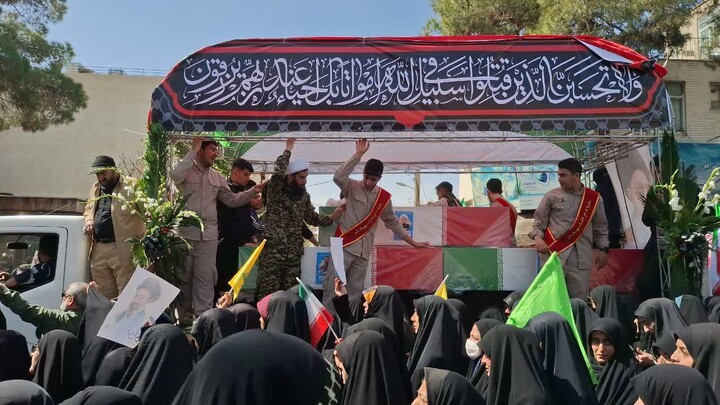 تصاویر/ تشییع پیکر پاک ۵ شهید جنگ رمضان در سمنان