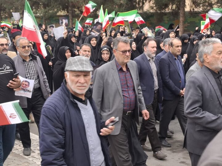 تصاویر/ مراسم تشییع با شکوه سرلشکر شهید دکتر علی‌محمد نائینی درکاشان