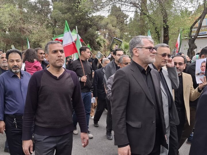 تصاویر/ مراسم تشییع با شکوه سرلشکر شهید دکتر علی‌محمد نائینی درکاشان