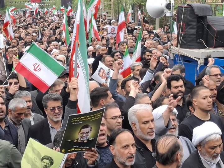تصاویر/ مراسم تشییع با شکوه سرلشکر شهید دکتر علی‌محمد نائینی درکاشان