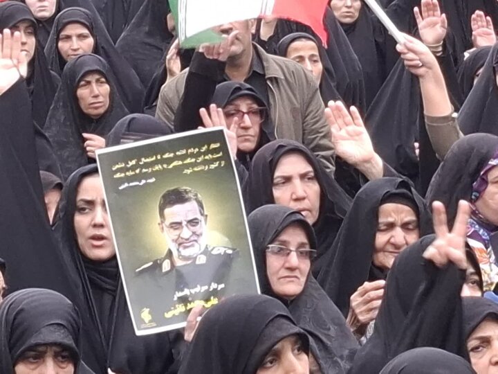 تصاویر/ مراسم تشییع با شکوه سرلشکر شهید دکتر علی‌محمد نائینی درکاشان