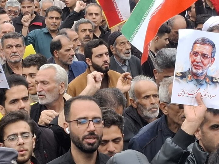 تصاویر/ مراسم تشییع با شکوه سرلشکر شهید دکتر علی‌محمد نائینی درکاشان