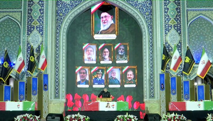 تصاویر/وداع با شهید حجت الاسلام والمسلمین  خطیب(ره) در حرم مطهر رضوی