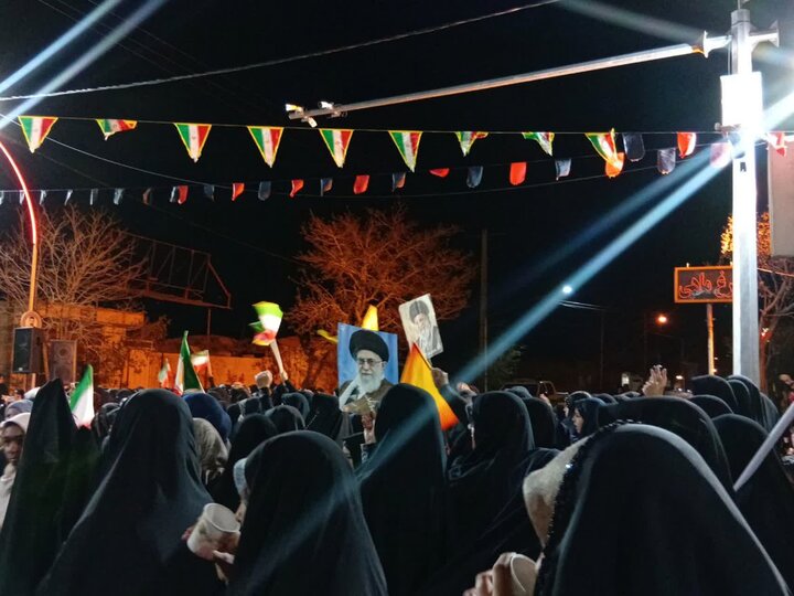 تصاویر/تجمع شبانه در شهر محی آباد