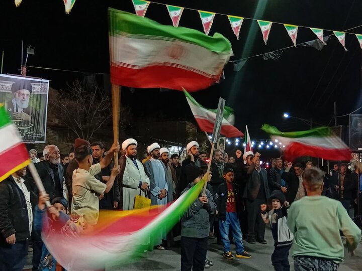 تصاویر/تجمع شبانه در شهر محی آباد
