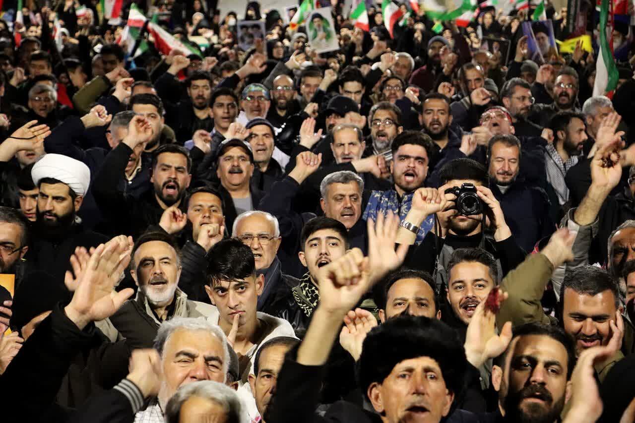 فیلم| طنین «حیدر حیدر» مردم تکاب زیر باران