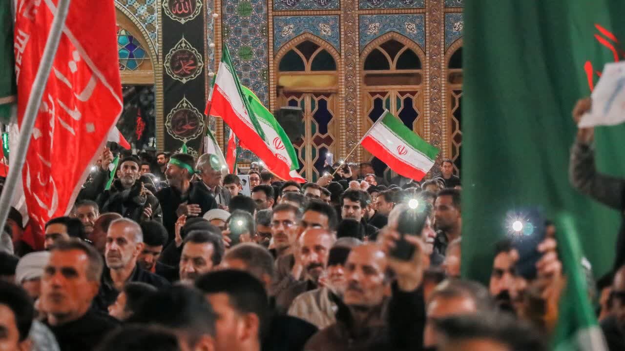 فیلم | تجمع بزرگ مردم غیور شهرستان آران و بیدگل در نجف ایران