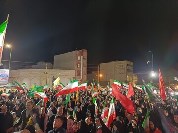 فیلم| دمام زنی مردم مامونیه در میدان امام حسین علیه‌السلام در بیست و دومین گردهمایی