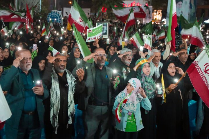 تصاویر/ تشییع شهید دیپلمات در بوشهر