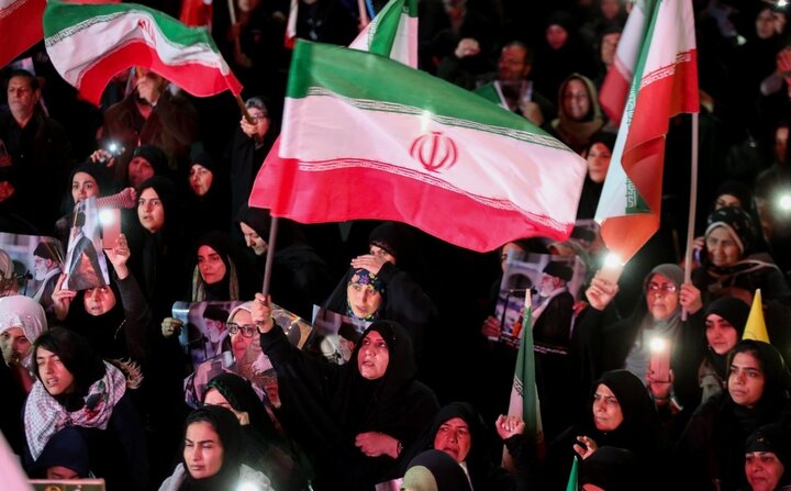 تصاویر/ اجتماع مردم پرند در حمایت از نیروهای مسلح