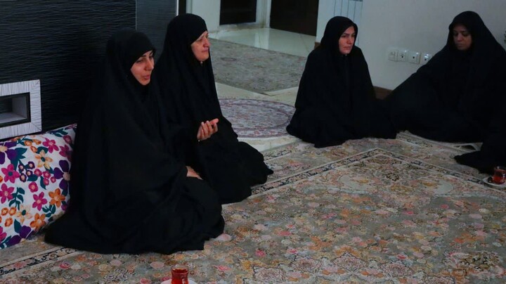 حضور سرپرست حوزه علمیه خواهران استان البرز در منزل شهید جعفری