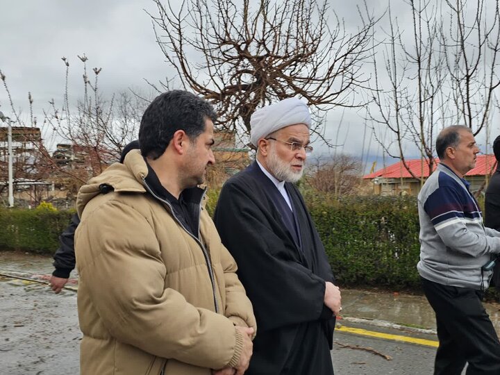 تصاویر/ بازدید نماینده ولی‌فقیه در کردستان از ساختمان تخریب شده صدا وسیمای این استان