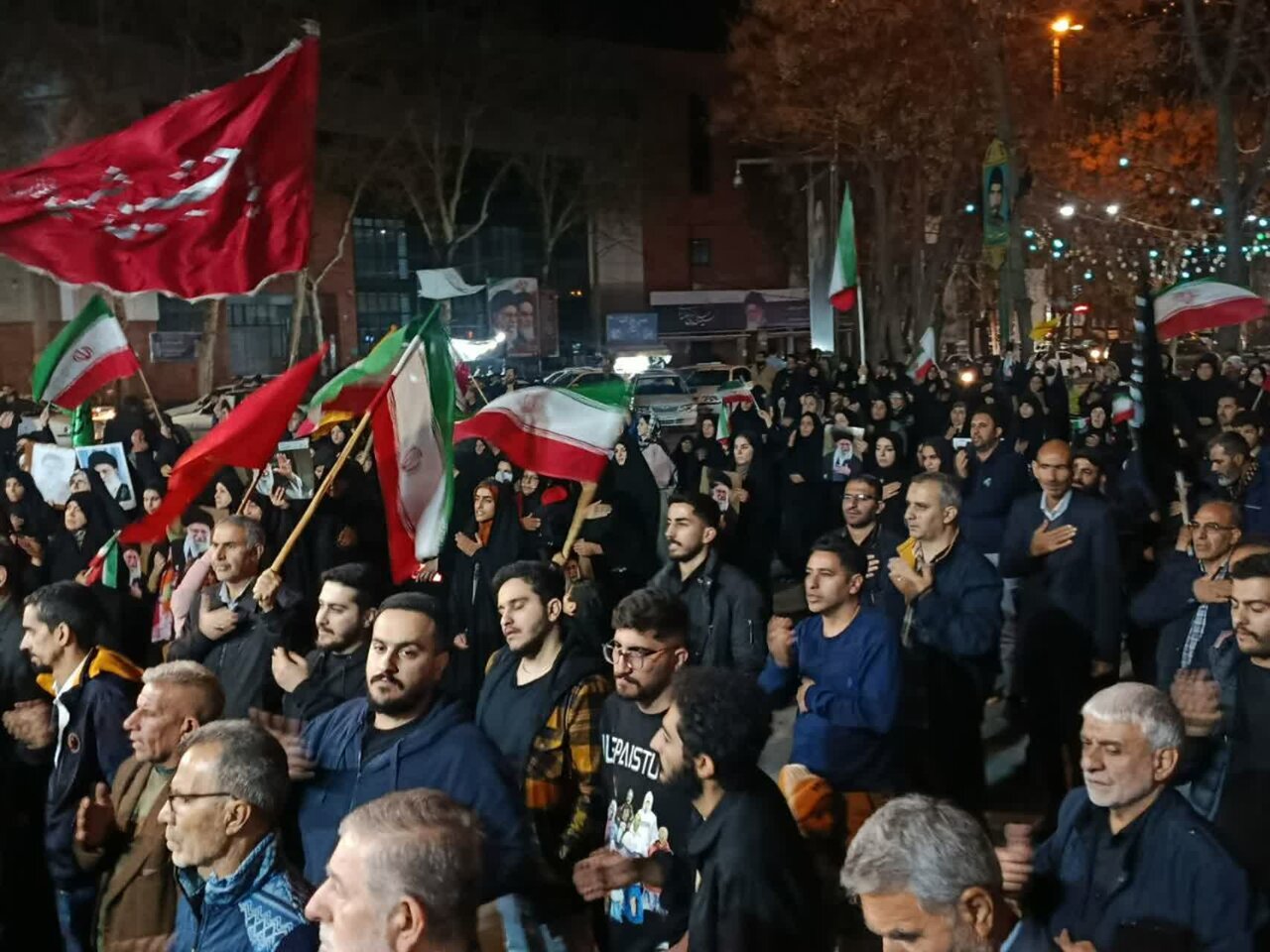 تصاویر/تجمع بزرگ هم‌عهدی‌ مردمجنوب شهر خرم آباد موکب اعظم امام خامنه‌ای با رهبر معظم انقلاب