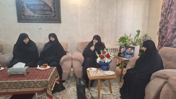 نقش خانواده شهدا بالاتر از خون شهدا است