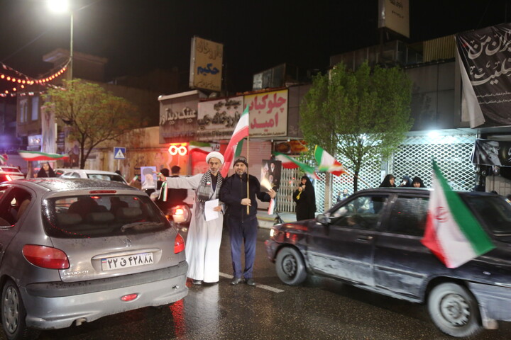 تصاویر/ کاروان خودرویی مردمی در شهر مقدس قم