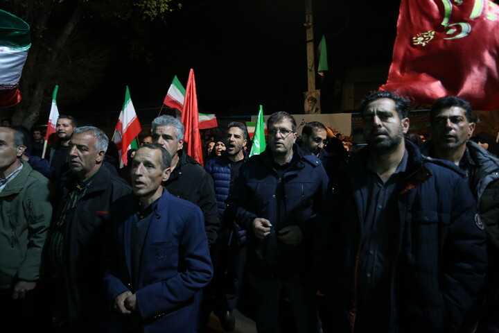 تصاویر/ وداع با پنج شهید خانواده نصرآزادانی از شهدای جنایات اخیر آمریکایی صهیونی در اصفهان