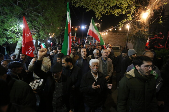 تصاویر/ وداع با پنج شهید خانواده نصرآزادانی از شهدای جنایات اخیر آمریکایی صهیونی در اصفهان