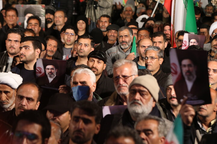 تصاویر/ وداع با پنج شهید خانواده نصرآزادانی از شهدای جنایات اخیر آمریکایی صهیونی در اصفهان