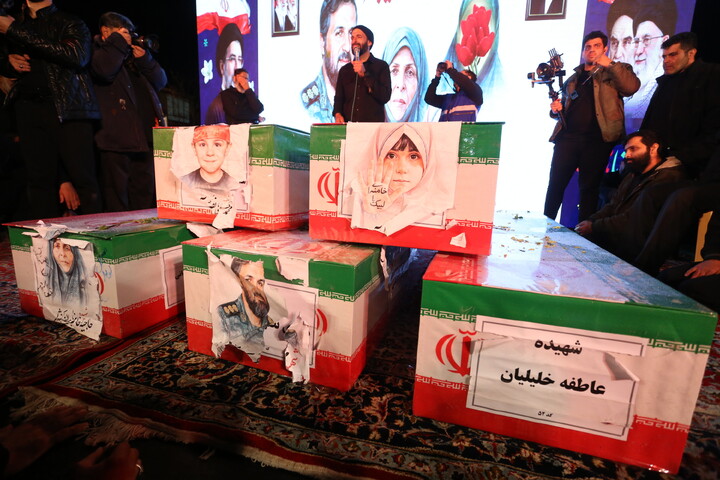 تصاویر/ وداع با پنج شهید خانواده نصرآزادانی از شهدای جنایات اخیر آمریکایی صهیونی در اصفهان