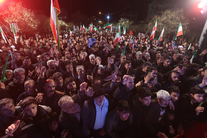 تصاویر/ وداع با پنج شهید خانواده نصرآزادانی از شهدای جنایات اخیر آمریکایی صهیونی در اصفهان