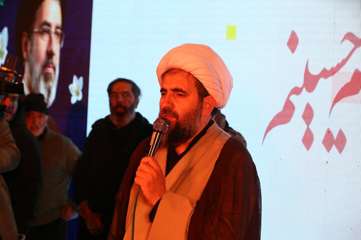 تصاویر/ وداع با پنج شهید خانواده نصرآزادانی از شهدای جنایات اخیر آمریکایی صهیونی در اصفهان