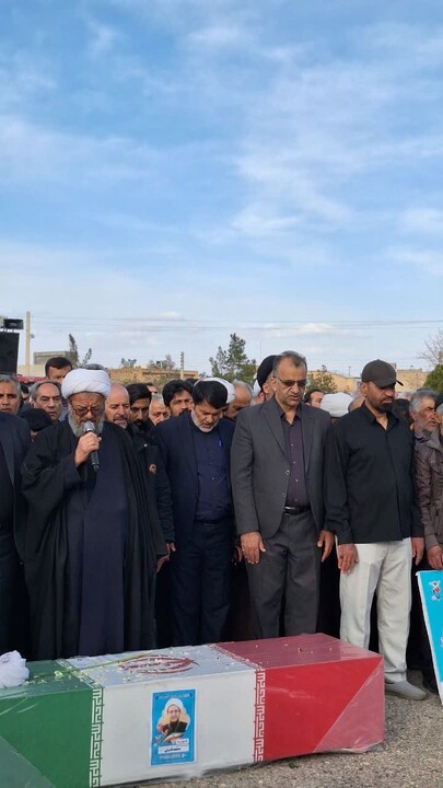 تصاویر/ مراسم تدفین پیکر شهید حجت‌الاسلام محمد قدرتی در دامغان