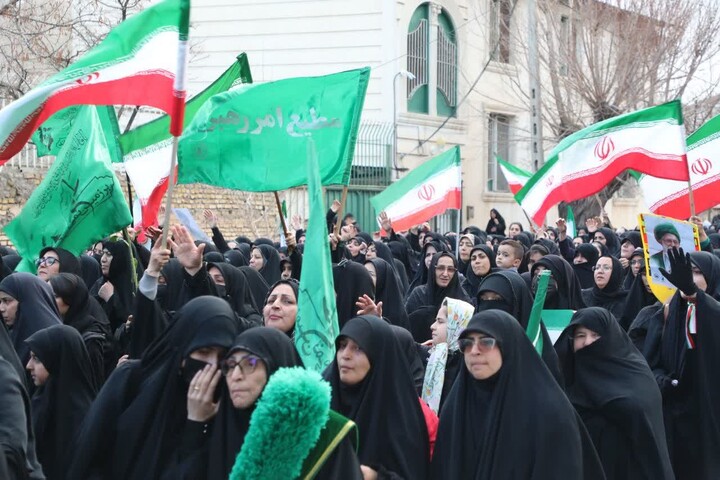 تصاویر/ تشییع پیکر شهید علیرضا دوستمحمدی در شهمیرزاد